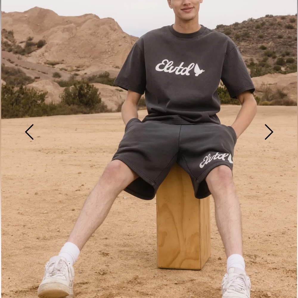 Black Elvtd Cursive Logo Shorts unisex